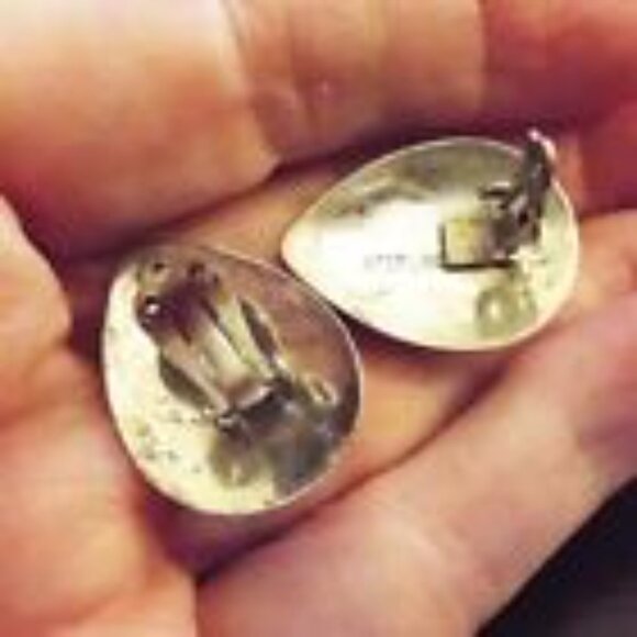 ZUNI NATIVE AMERICAN COLORFUL STONE INLAY STERLING TEARDROPS CLIP EARRINGS 67 - Picture 4 of 4